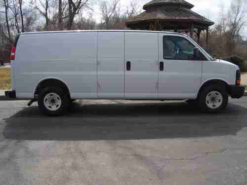 2011 GMC Savana 2500 Extended Cargo Van 3-Door 4.8L V8 Automatic Transmission, US $13,495.00, image 4