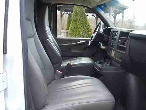2011 GMC Savana 2500 Extended Cargo Van 3-Door 4.8L V8 Automatic Transmission, US $13,495.00, image 9