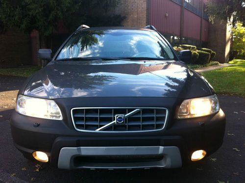 2006 volvo xc70 2.5l cross country awd one owner leather pdc sunroof loaded!!!!