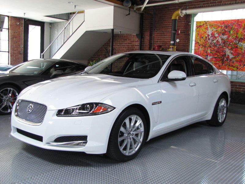 2013 jaguar xf 4dr sedan i4 rwd 15466 miles polaris white sedan 2.0l 16-valve tu