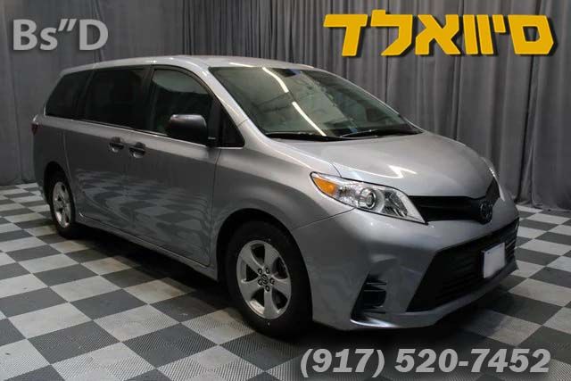 2018 toyota sienna l- excellent condtion!