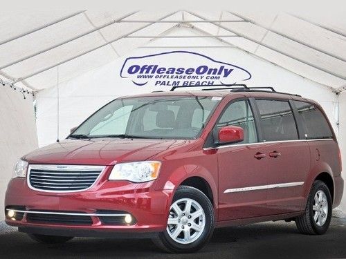 3rd row seat power sliding doors stow n go cruise control off lease only