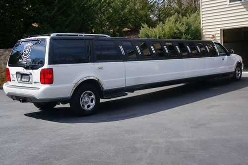 2000 lincoln navigator limousine