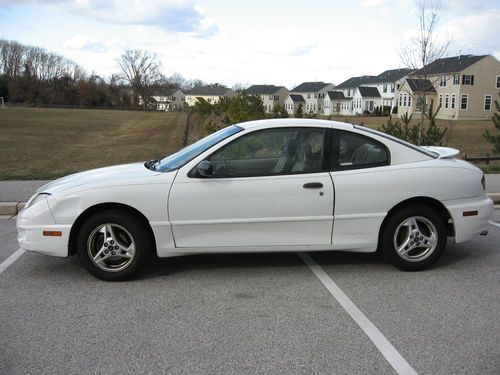 2004 pontiac sunfire se coupe 2-door 2.2l