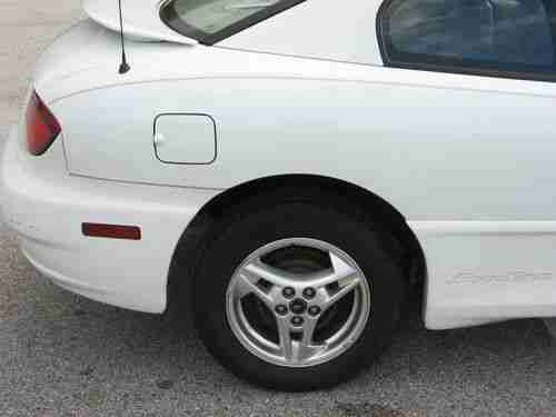 2004 Pontiac Sunfire SE Coupe 2-Door 2.2L, image 7