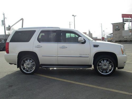 2007 cadillac escalade base sport utility 4-door 6.2l -price $8800.00