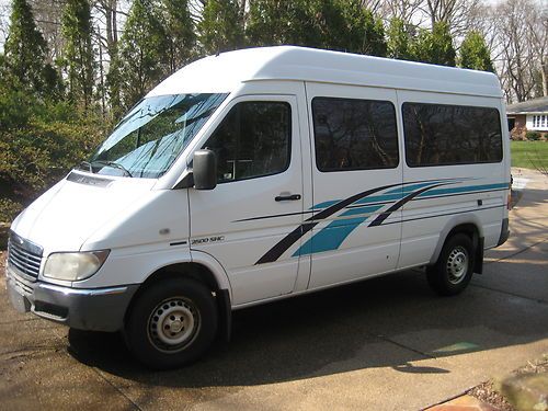 Dodge freightliner mercedes sprinter 10 pass. van 55,000 miles / low reserve!!!