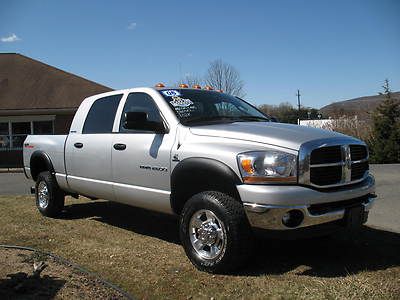 2006 dodge ram 2500 slt mega cab 4x4 diesel. what a truck!