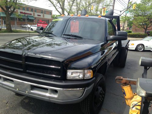 2001 dodge 3500 dually 5 speed cummins only 68k!!!!