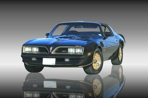 1977 pontiac trans am se 17,xxx miles numbers matching, fully restored,