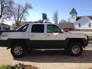 2005 chevrolet avalanche 1500 z71 crew cab pickup 4-door 5.3l