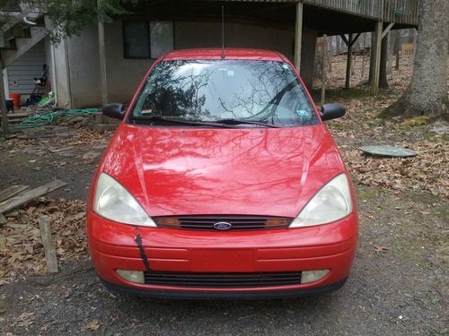 2000 ford focus zx3 hatchback, 155k, 3rd owner