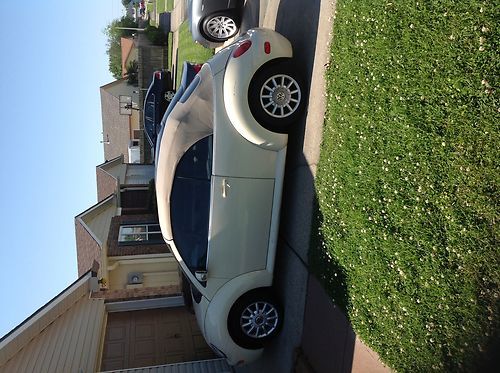 2004 volkswagen beetle gl convertible 2-door 2.0l