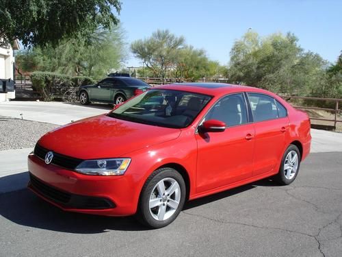 2012 volkswagen jetta tdi, turbo diesel, only 12k miles!! over 40 mpg