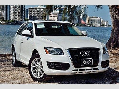 2010 audi q5 3.2 quattro premium plus automatic 4-door suv