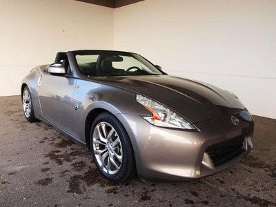 2010 370 z  roadster convertible 3.7l financing and transport available