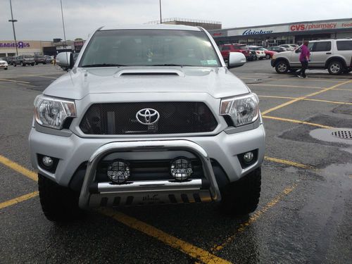 2013 toyota tacoma  4x4  silver