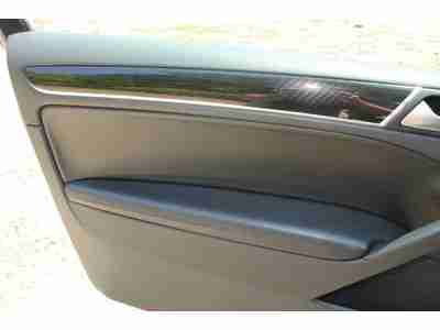 (Volkswagen) 2011 Volkswagen GTI LOW MILEAGE, image 12