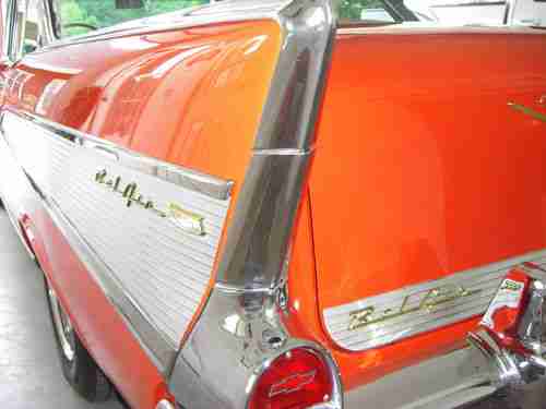 Classic 1957 Chevy Bel Air 2 dr. hardtop 150/210 . Red\White 10,500mi. Restored, image 6