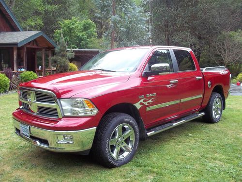 2010 ram 1500 4x4-customized-beautiful truck. like new-warranty