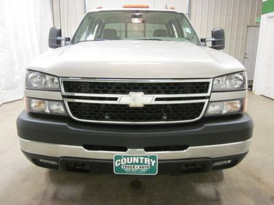 SILVER CHEVROLET SILVERADO 3500 CREW CAB DUALLY DIESEL AUTO 4X4 LEATHER LOADED, image 3