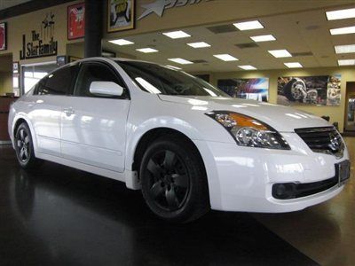 2008 nissan altima s 4 door sedan white
