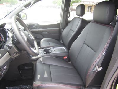 BRAND NEW SLEEK BLACK 2013 DODGE GRAND CARAVAN R/T MINIVAN, image 16