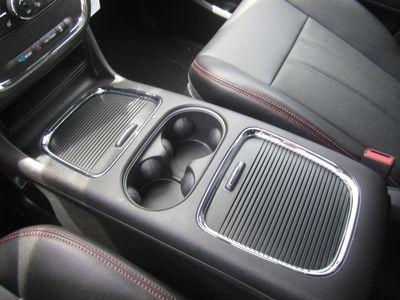 BRAND NEW SLEEK BLACK 2013 DODGE GRAND CARAVAN R/T MINIVAN, image 24
