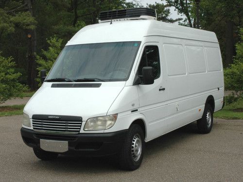 2003 SPRINTER / REEFER / FREEZER / ELECTRIC STANDBY, image 3