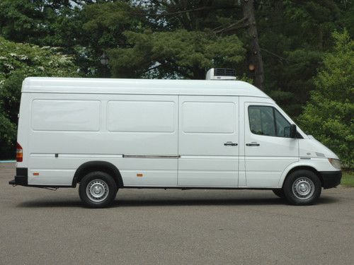 2003 SPRINTER / REEFER / FREEZER / ELECTRIC STANDBY, image 9