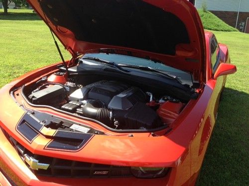 2010 Chevrolet Camaro SS (Beautiful car with Low miles), image 3