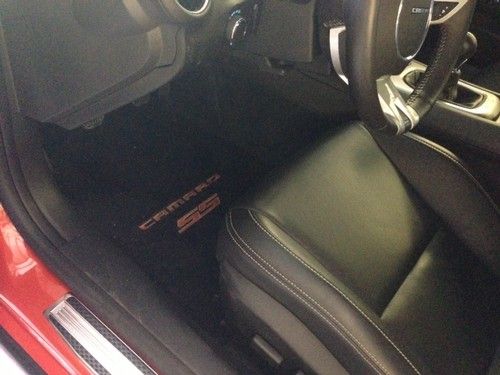 2010 Chevrolet Camaro SS (Beautiful car with Low miles), image 8