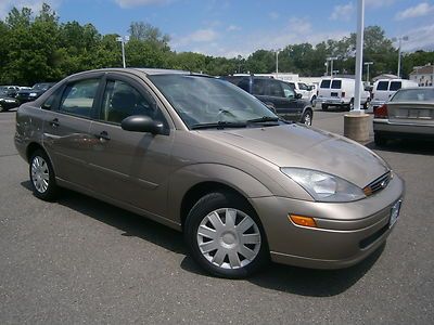 One owner low reserve fuel saver 2004 ford focus se sedan