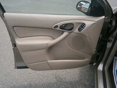 ONE OWNER LOW RESERVE FUEL SAVER 2004 FORD FOCUS SE SEDAN, US $4,672.00, image 9