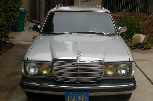 1979 mercedes-benz 300td wagon silver w/ black leather