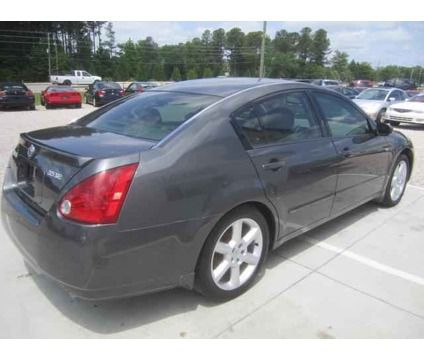 2004 nissan maxima se sedan 4-door 3.5l