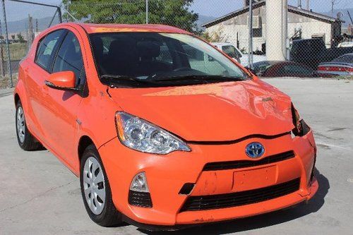 2012 toyota prius c damaged salvage economical runs! economical priced to sell!!