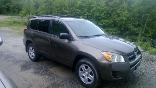 2010 toyota rav4 base sport utility 4-door 2.5l