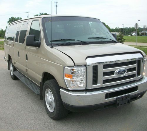 2008 ford e-350 super duty xlt extended passenger van 3-door 5.4l lic#8523