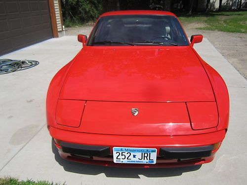 1987 Porsche 944 Base Coupe 2-Door 2.5L, image 6