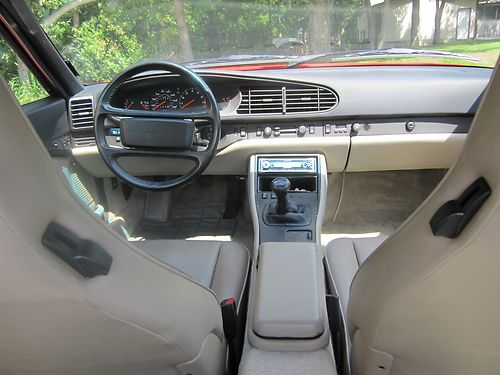 1987 Porsche 944 Base Coupe 2-Door 2.5L, image 8