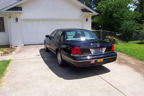 2004 Ford Crown Victoria LX Senior Citizen 1 Owner Only 23,000 Miles, image 19