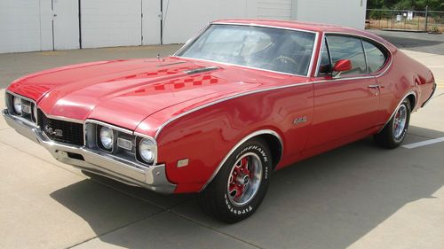 1968 oldsmobile 442 2-door holiday coupe