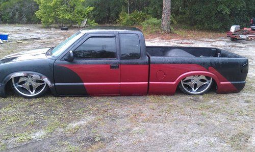 Project truck - '97 s10 bodydropped on 22s