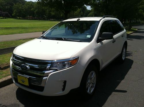 2011 ford edge se 4-door 3.5l drives and runs 100% no reseve must go !!