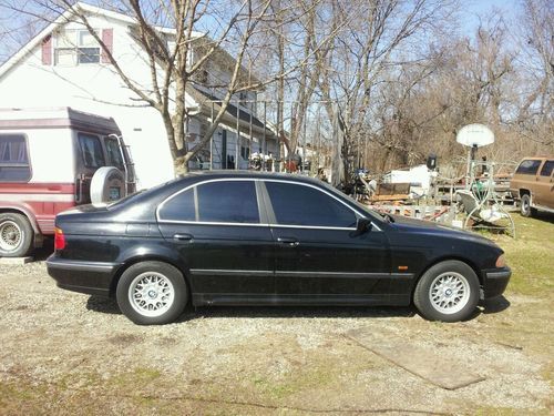 1998 bmw 528i base sedan 4-door 2.8l