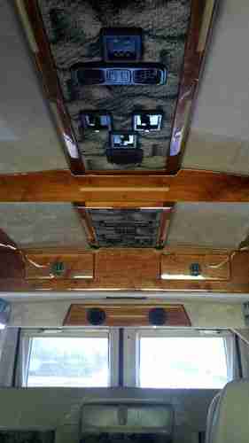 Camper Van 1994 Ford E-150, image 6
