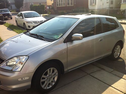 2002 Honda Civic Si Hatchback 3-Door 2.0L, image 2