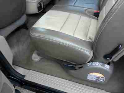 Diesel Dealer trade 4x4 Clean Tow package Clean look look look 2004 Ford Excursi, image 18