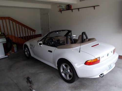 1998 bmw z3 roadster convertible 2-door 2.8l